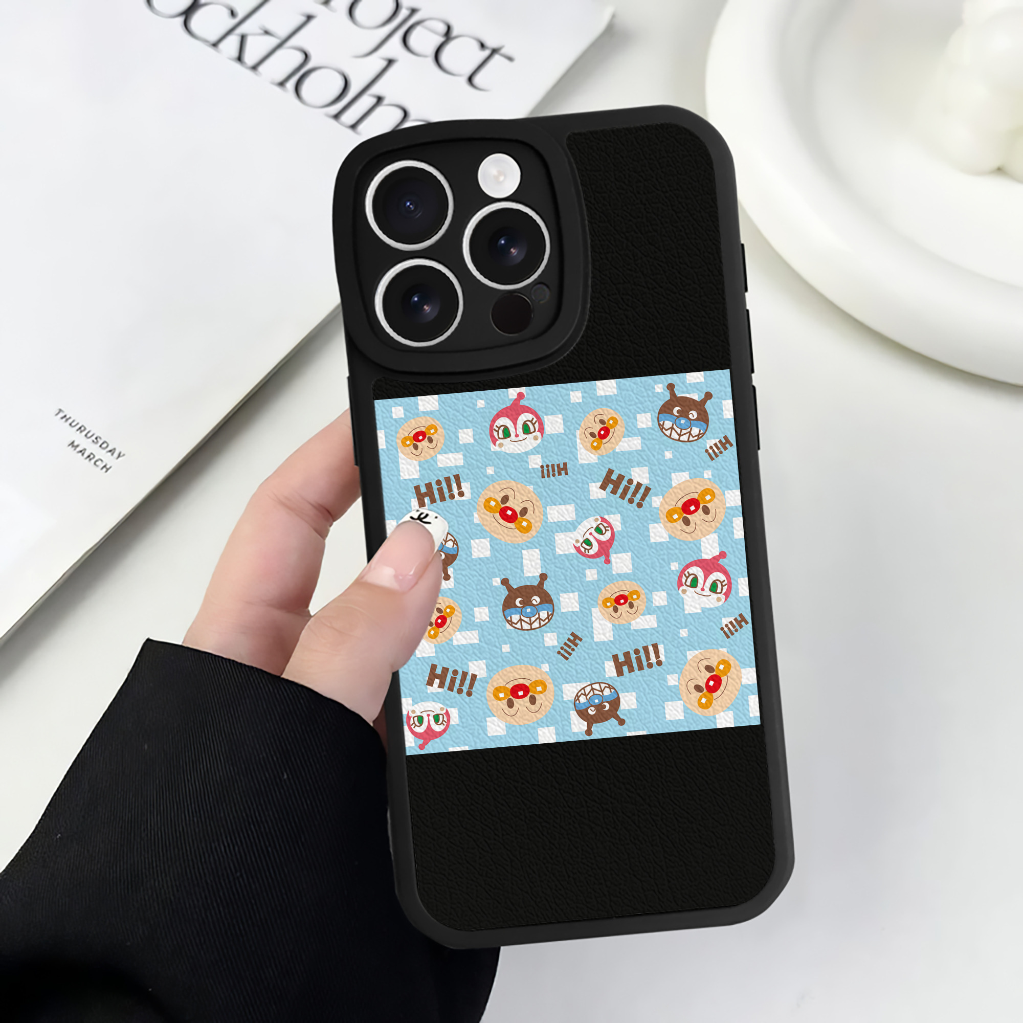（画像用） アンパンマン Anpanman 【iPhone 16シリーズ対応】シリコンスマホケース（レザー調） 材質：シリコン